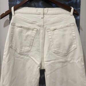 Abercrombie & Fitch The ‘90s Straight Ultra High Rise Jeans